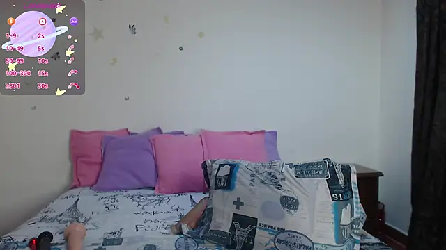 Snapshot of evangeline_lover chatting on 10.18.25 evangeline lover online show from 10.18.25