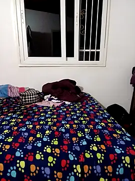 Snapshot of Tugatitacal chatting on 10.04.25 Tugatitacal online show from 10.04.25