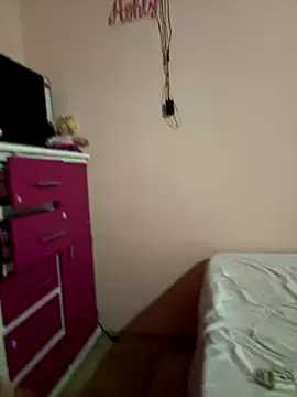 Snapshot of Tugatitacal chatting on 10.23.25 Tugatitacal online show from 10.23.25