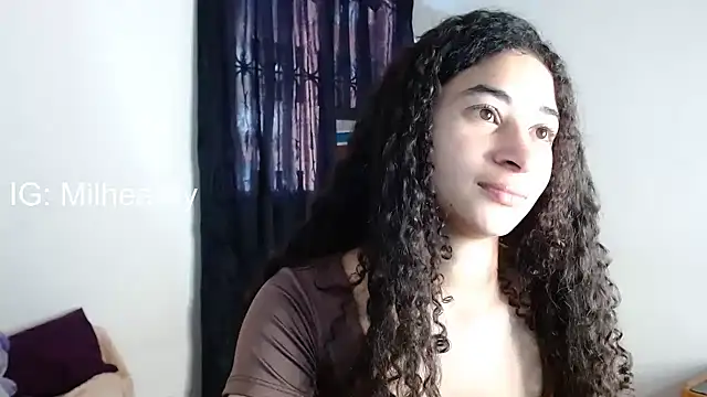 Snapshot of heartty_Milah chatting on 11.07.25 heartty Milah online show from 11.07.25