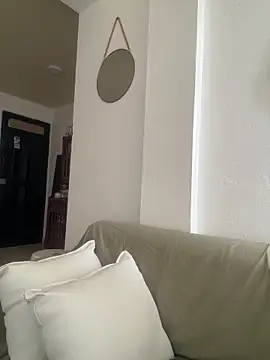 Snapshot of Zara_Bel chatting on 10.10.25 Zara Bel online show from 10.10.25