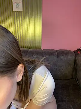 PrettyAmber online show from 02.01.26