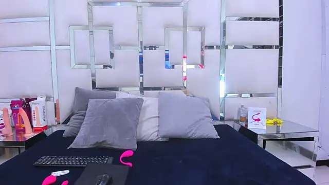 Snapshot of GabrielBrowm chatting on 09.25.25 GabrielBrowm online show from 09.25.25