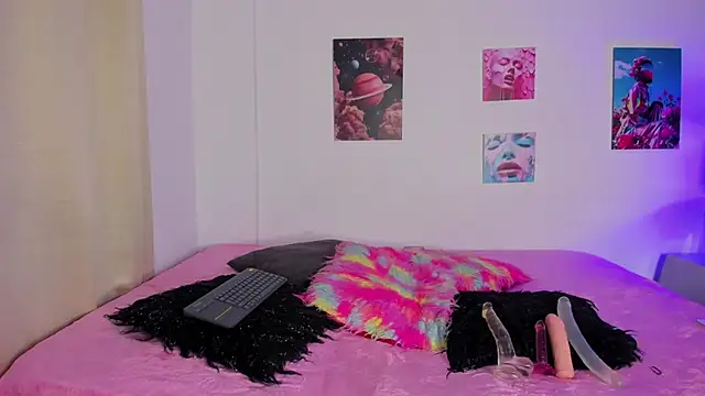 Snapshot of mia_purplee chatting on 10.21.25 mia purplee online show from 10.21.25