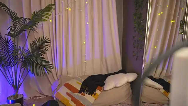 Snapshot of Sense_Of_Rosemary chatting on 02.27.26 Sense Of Rosemary online show from 02.27.26