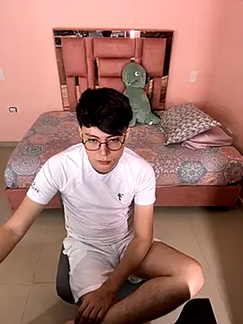 Snapshot of sexydany_ chatting on 10.14.25 sexydany online show from 10.14.25