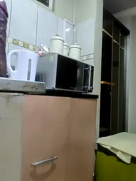 Snapshot of malaika1999 chatting on 10.18.25 malaika1999 online show from 10.18.25