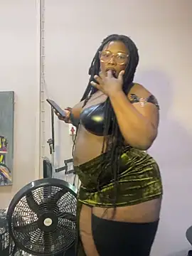 Snapshot of CurvyCocoxxx chatting on 06.07.26 CurvyCocoxxx online show from 06.07.26