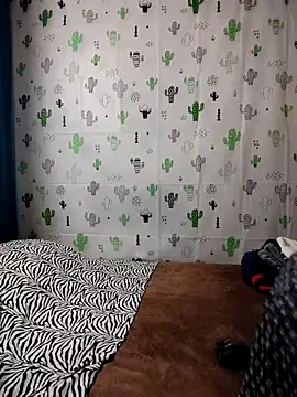 Snapshot of Avannay chatting on 10.15.25 Avannay online show from 10.15.25