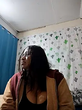 Snapshot of Avannay chatting on 02.12.26 Avannay online show from 02.12.26