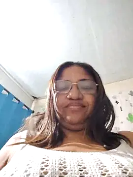 Snapshot of Avannay chatting on 02.21.26 Avannay online show from 02.21.26