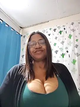 Snapshot of Avannay chatting on 02.27.26 Avannay online show from 02.27.26