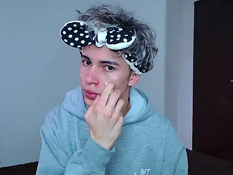 john vichenso online show from 10.21.25