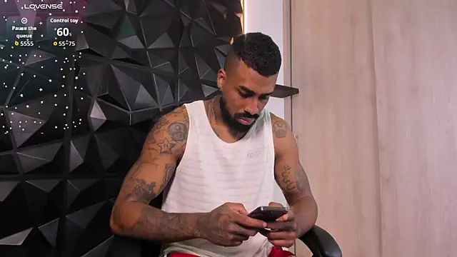 OstinDaniels online show from 11.15.25