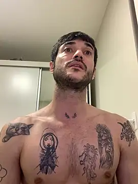 Snapshot of Fubinha chatting on 10.05.25 Fubinha online show from 10.05.25