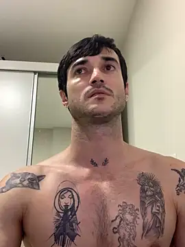 Snapshot of Fubinha chatting on 10.18.25 Fubinha online show from 10.18.25