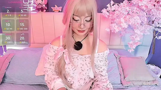 Shizuko  online show from 03.04.26