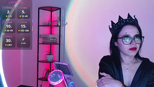 girldom online show from 09.19.25