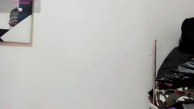 Snapshot of Britany_montiel chatting on 05.25.26 Britany montiel online show from 05.25.26