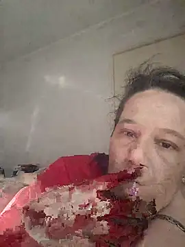 Snapshot of zeousseelphie chatting on 10.13.25 zeousseelphie online show from 10.13.25