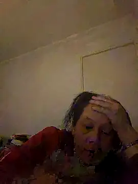 Snapshot of zeousseelphie chatting on 10.14.25 zeousseelphie online show from 10.14.25