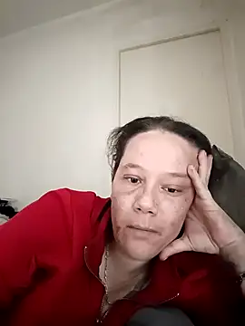 Snapshot of zeousseelphie chatting on 10.16.25 zeousseelphie online show from 10.16.25