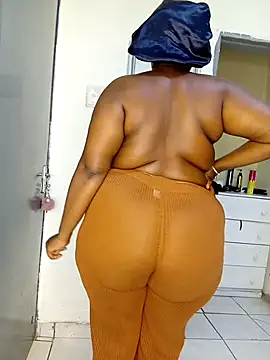 QUEEN DIVAXX online show from 10.13.25