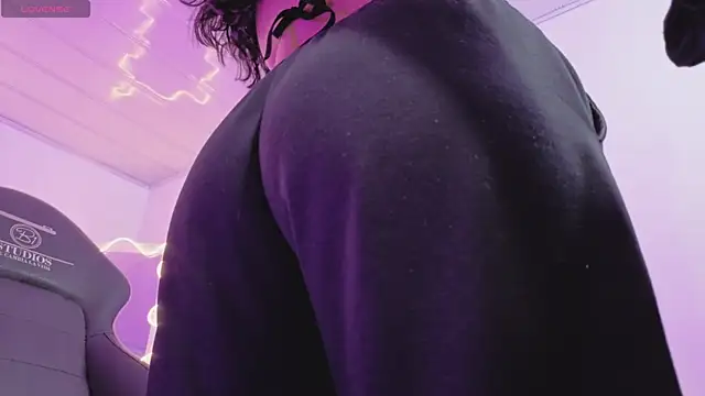 ZURY TAY online show from 03.31.26