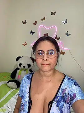 Snapshot of Roxy_Skye chatting on 11.06.25 Roxy Skye online show from 11.06.25