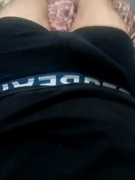 Snapshot of BRAYAN__22 chatting on 10.24.25 BRAYAN 22 online show from 10.24.25