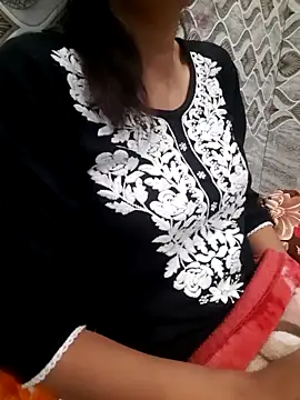 Aarti-kumri online show from 11.10.25