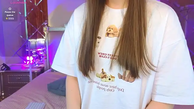 Snapshot of Kelly_Cartier chatting on 10.07.25 Kelly Cartier online show from 10.07.25