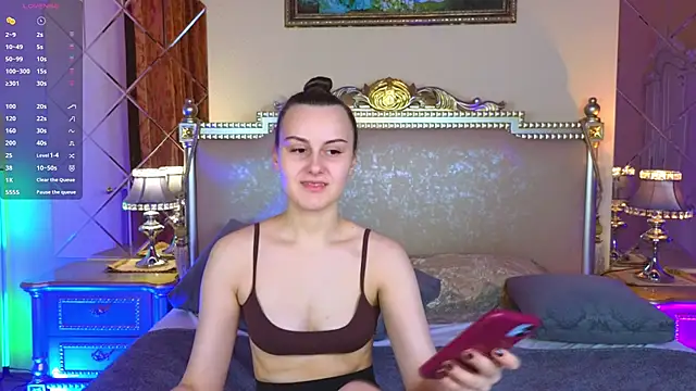 Kelly Cartier online show from 11.18.25