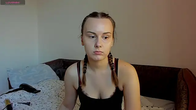 Kelly Cartier online show from 06.15.26