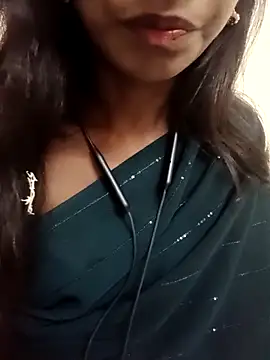 Snapshot of kavya-telugu84 chatting on 10.27.25 kavya-telugu84 online show from 10.27.25