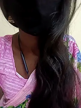 Snapshot of kavya-telugu84 chatting on 10.28.25 kavya-telugu84 online show from 10.28.25