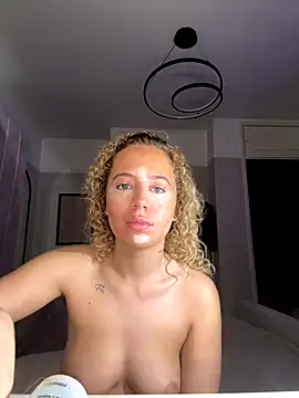 Snapshot of Aurorajadex chatting on 10.01.25 Aurorajadex online show from 10.01.25