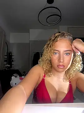 Snapshot of Aurorajadex chatting on 10.30.25 Aurorajadex online show from 10.30.25