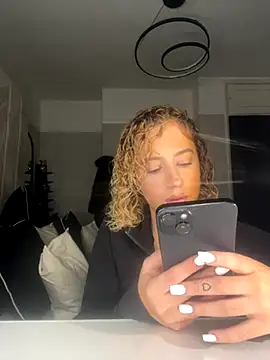 Snapshot of Aurorajadex chatting on 11.05.25 Aurorajadex online show from 11.05.25