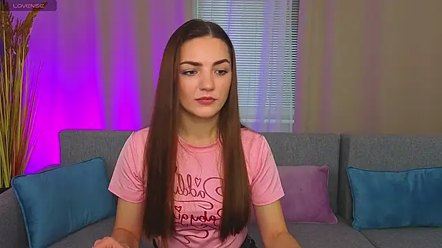 MyEllaLuvs online show from 09.26.25