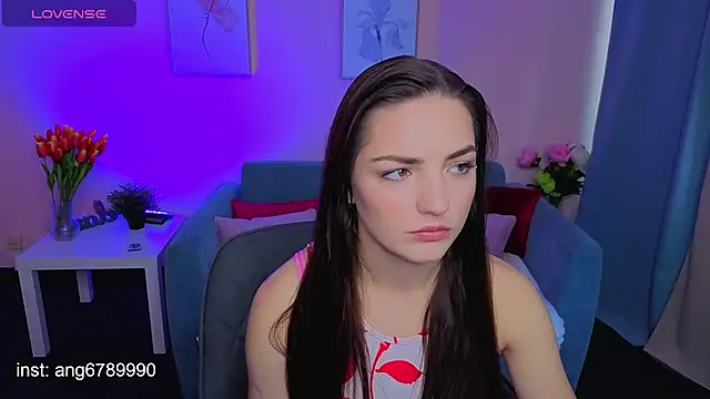 MyEllaLuvs online show from 10.03.25