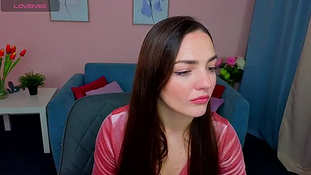 MyEllaLuvs online show from 10.06.25