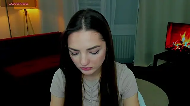 MyEllaLuvs online show from 10.13.25