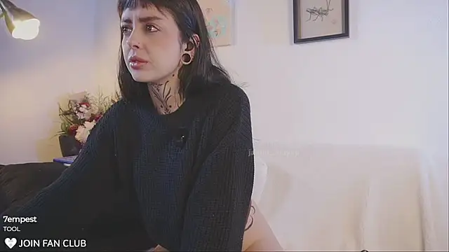 Snapshot of janne_maybe chatting on 10.02.25 janne maybe online show from 10.02.25