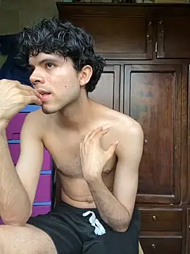 Axel-Mejia online show from 11.04.25