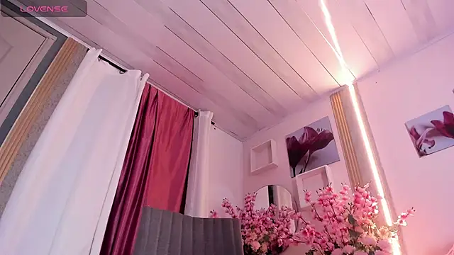 Jenie fire  online show from 10.06.25