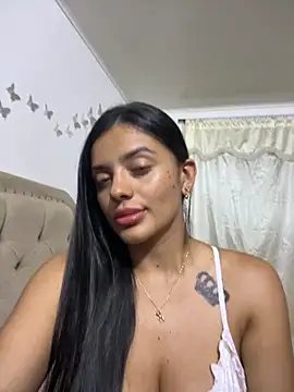 Snapshot of AnaaFaith_ chatting on 10.16.25 AnaaFaith online show from 10.16.25