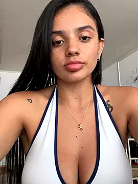 Snapshot of AnaaFaith_ chatting on 10.24.25 AnaaFaith online show from 10.24.25