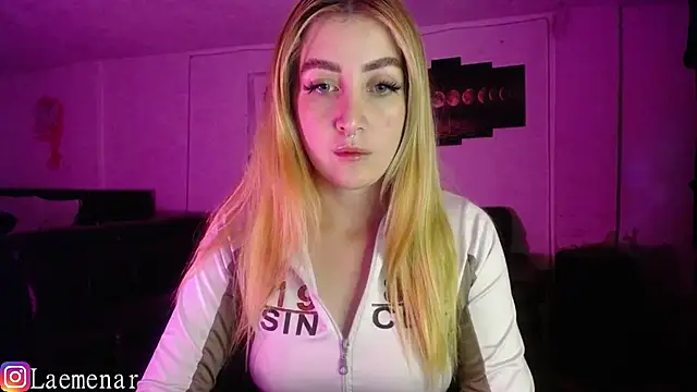 Saraa-Smith online show from 11.06.25