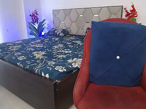 Little queenn online show from 09.29.25